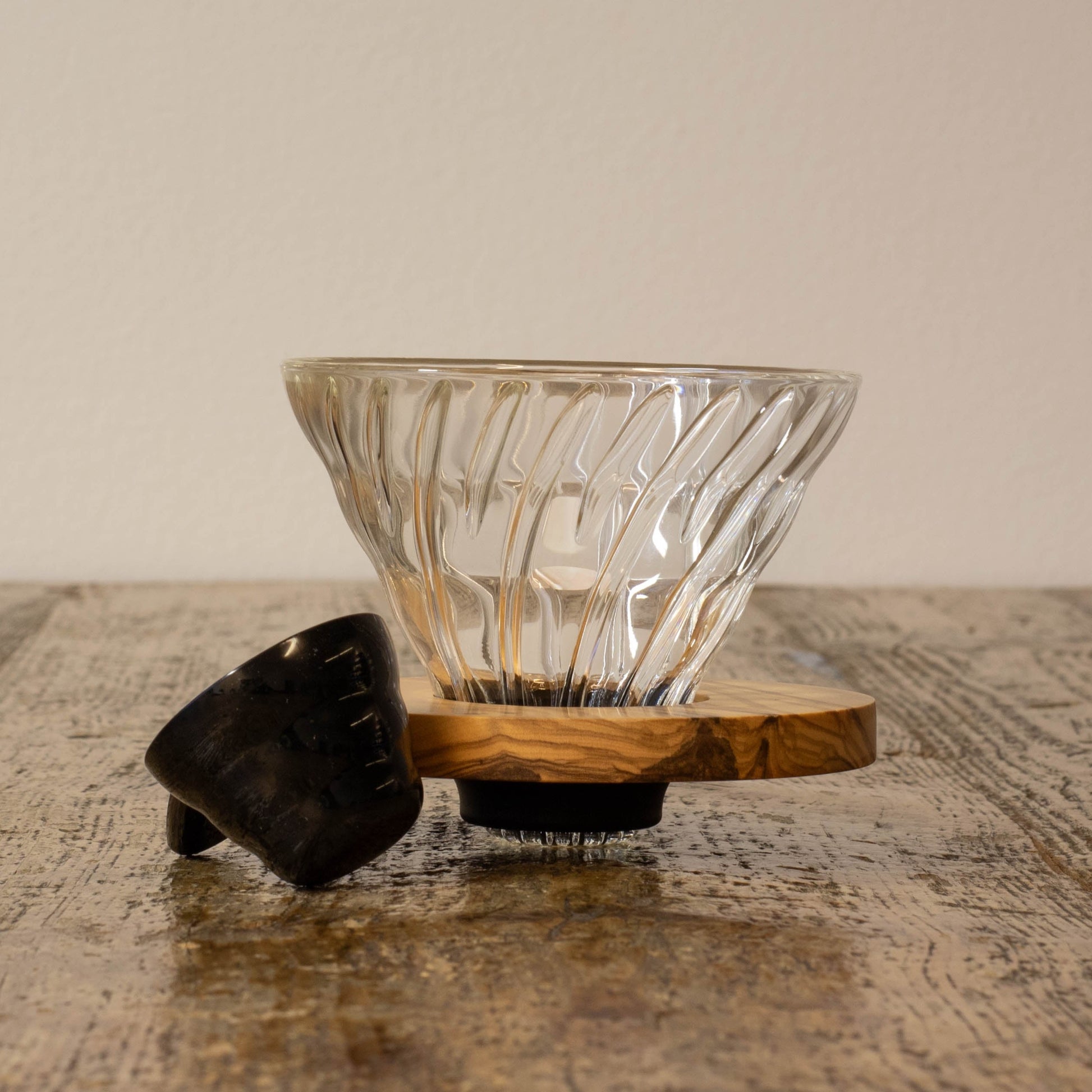 Hario V60 Glass Dripper with Olivewood
