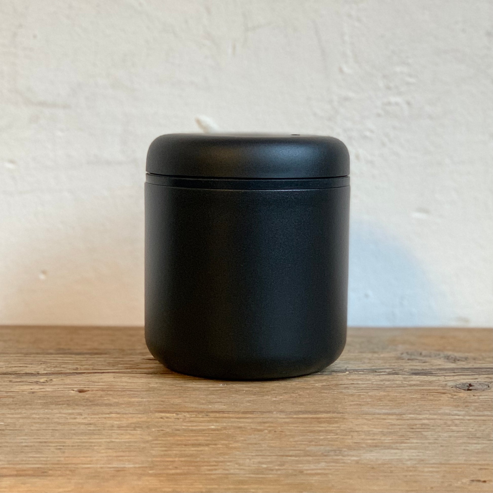 ATMOS VACUUM COFFEE CANISTER ON TOP OF A WOODEN TABLE(4844694634576)